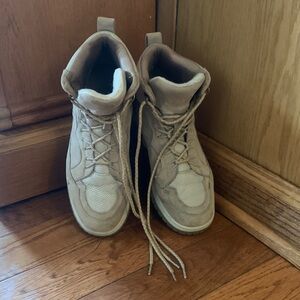 Tan High-Top Lace-Up Boots 7.5